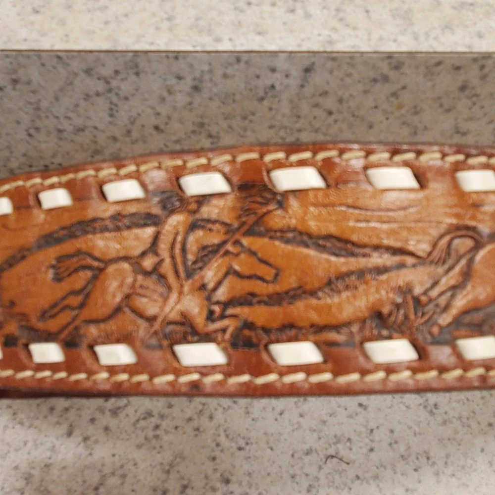VTG Hand Tooled Leather Belt Mens SZ 40 Buffalo Hunt Topstitch Removeable Buckle